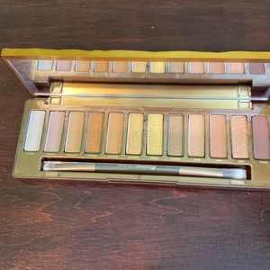 NEW Urban Decay Naked Honey eye pallet